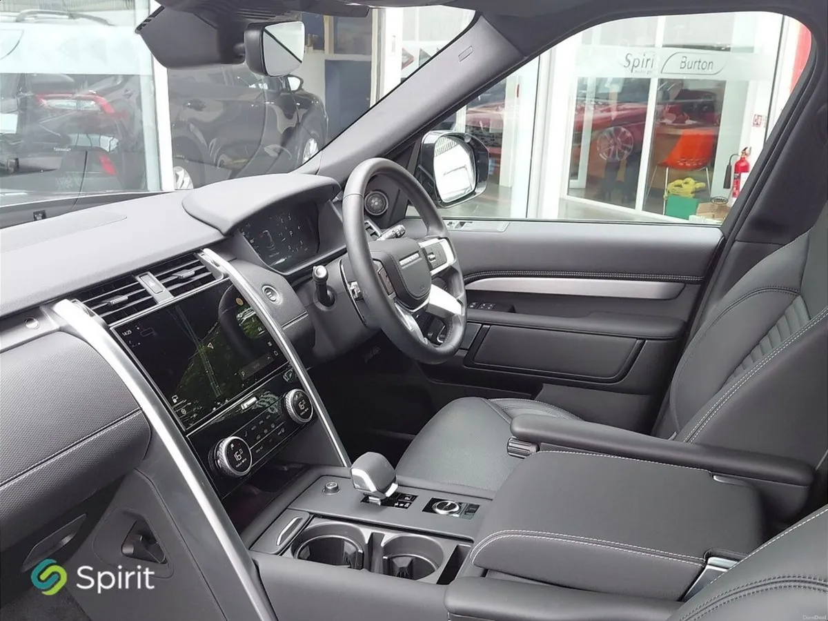 Land Rover Discovery 350D R-DYNAMIC HSE - Image 3
