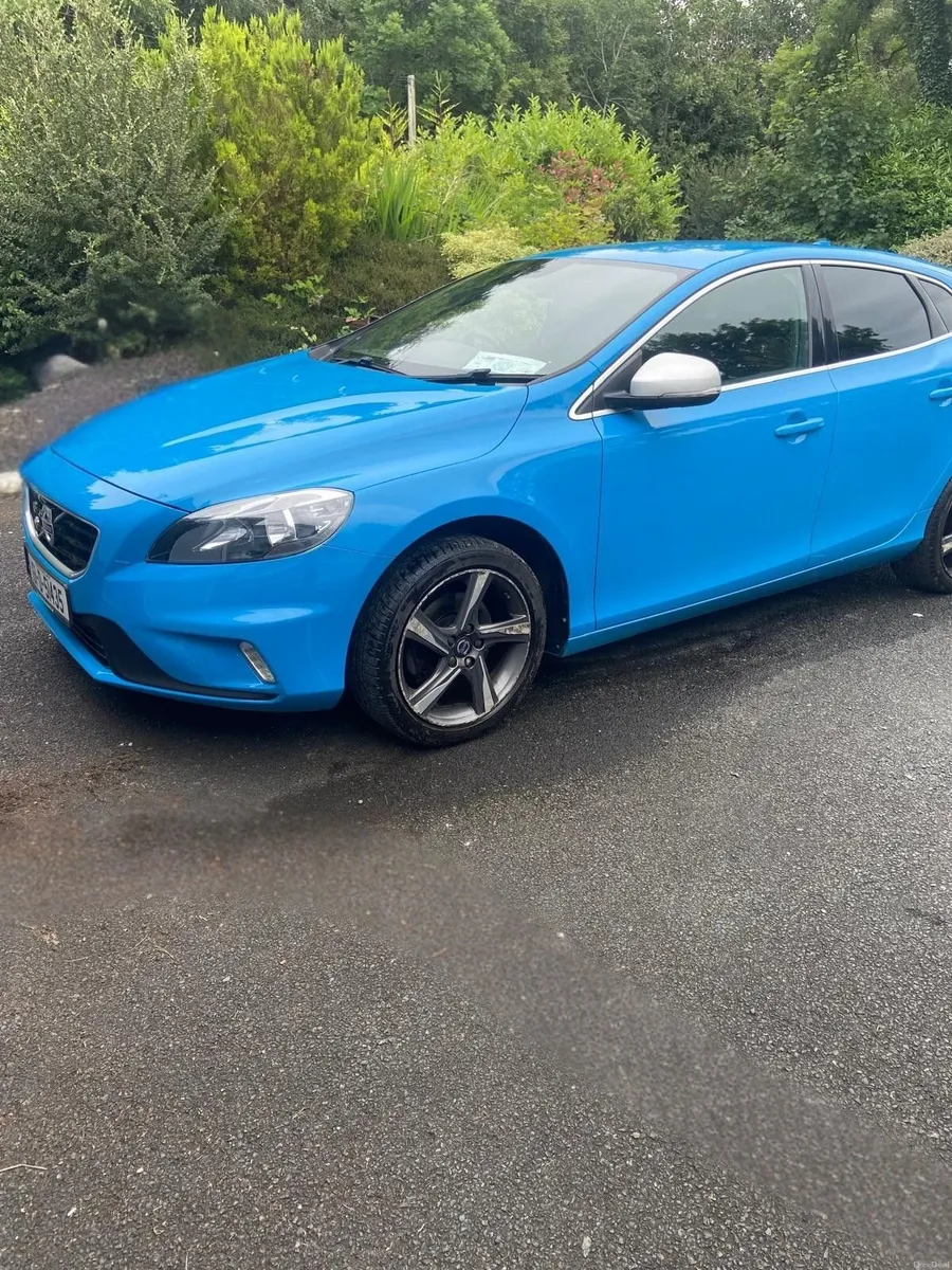 Volvo V40 2016 R-Design 2L D2 Just Serviced - Image 1