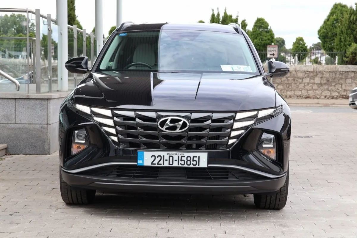 Hyundai Tucson 2WD Executive, Steps , 4.99 APR - Image 3