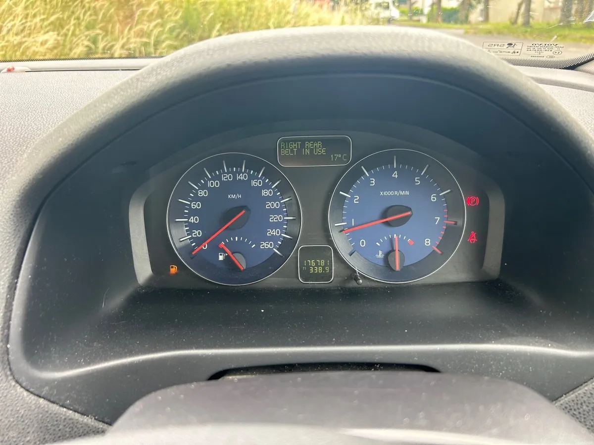 Volvo C30 2009 - Image 2