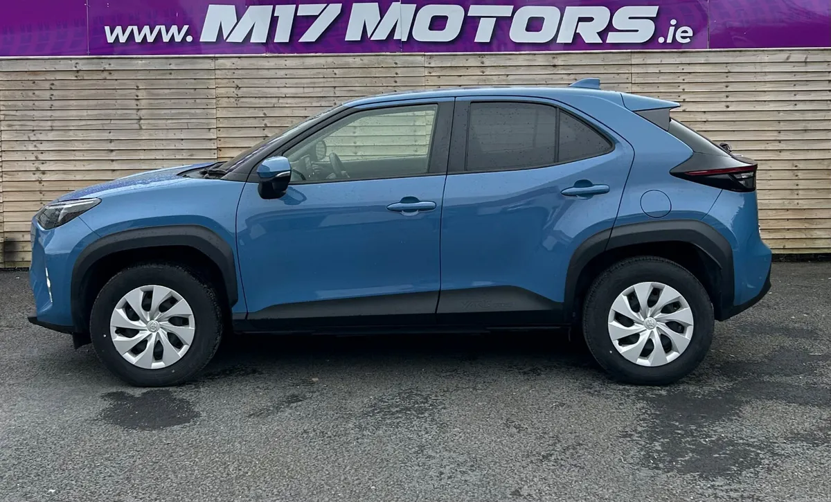 2022 Toyota Yaris Cross HV - Image 4