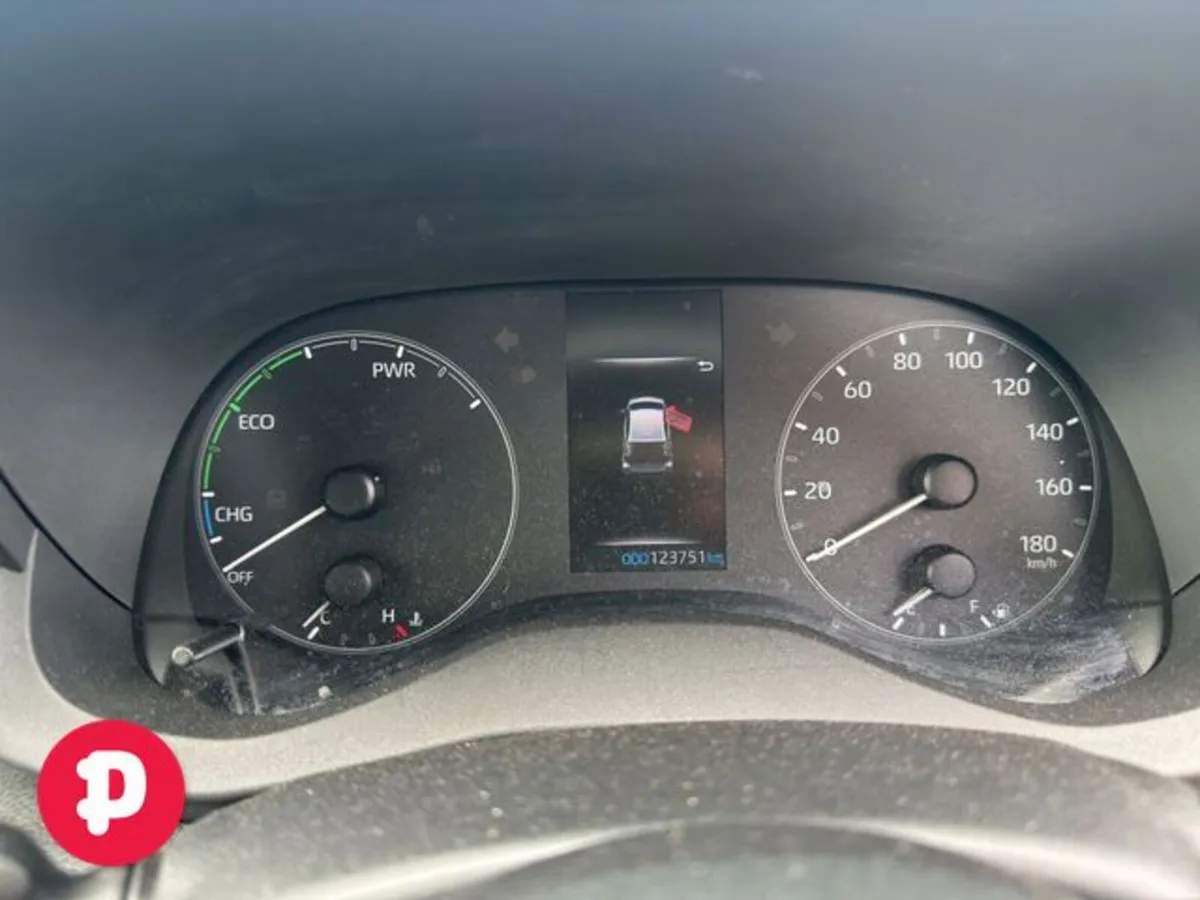 Toyota Yaris Hybrid X Auto - Straight Sale Discoun - Image 4