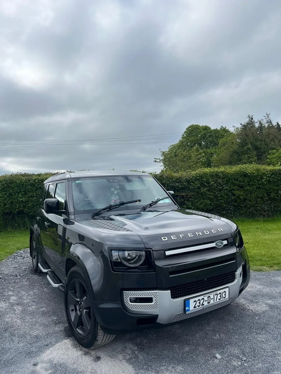 Land Rover Defender 2023 - Image 3