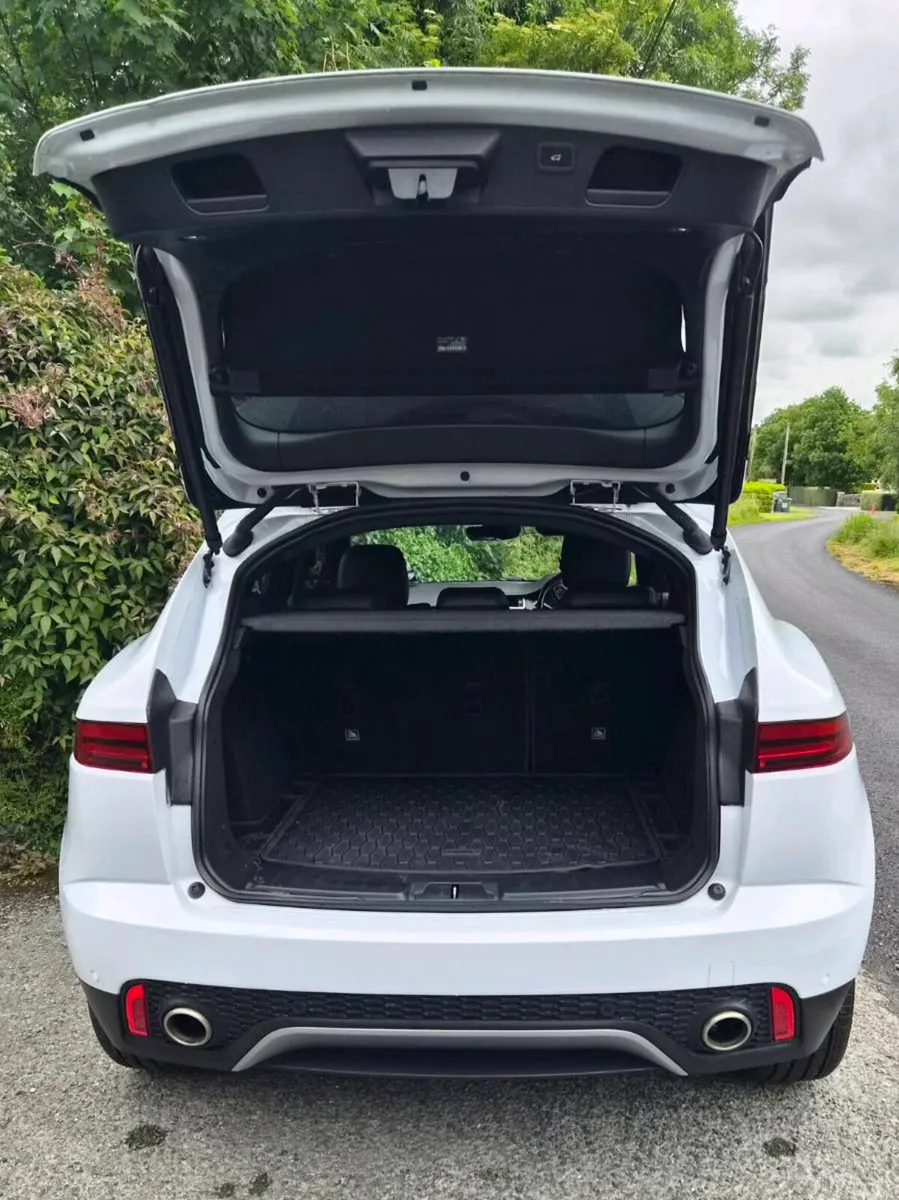 Car - Image 5