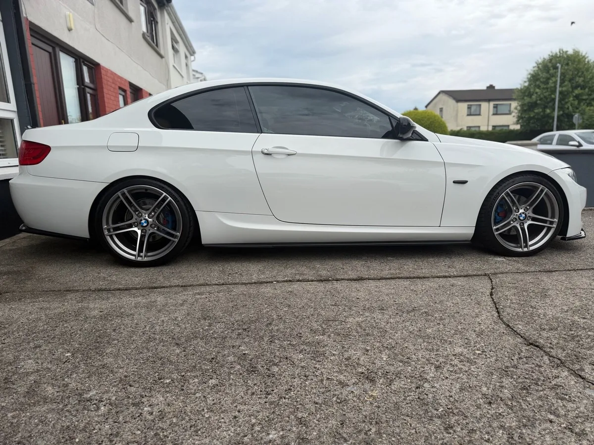 BMW e92 320d Automatic - Image 2