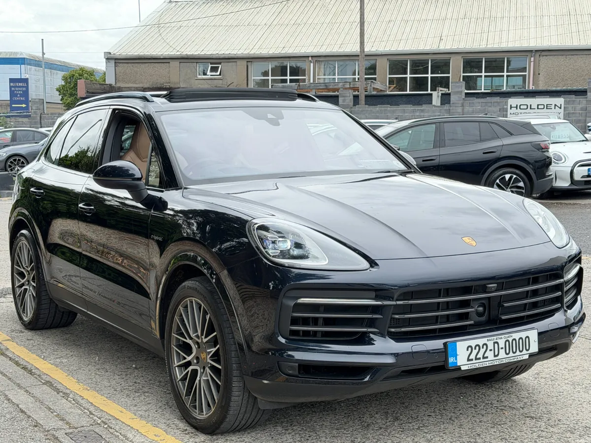 2022 Porsche Cayenne. PLATINUM EDITION. PAN ROOF. - Image 5