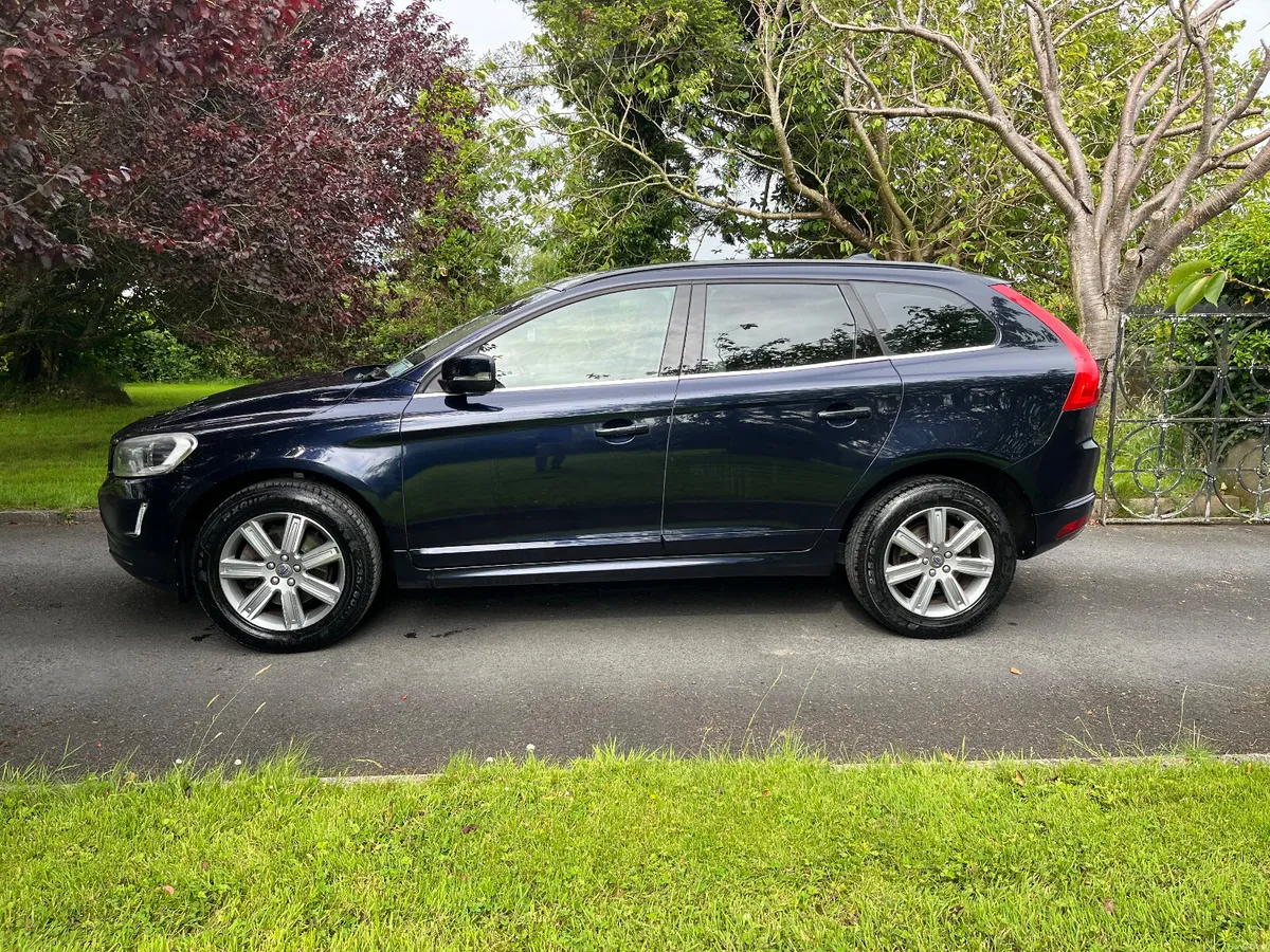 Volvo XC60 2017 2.0d - Image 3