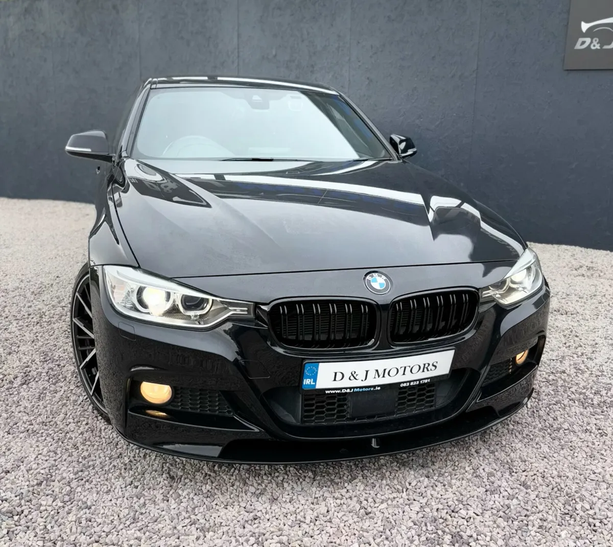 BMW 320i 2.0 M Sport Automatic 2015 Low KM - Image 2