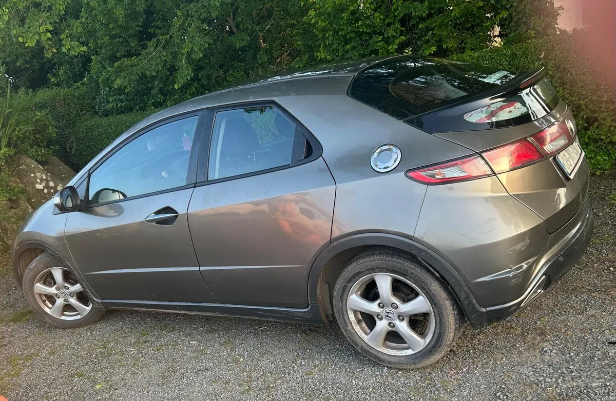 Honda civic - Image 5