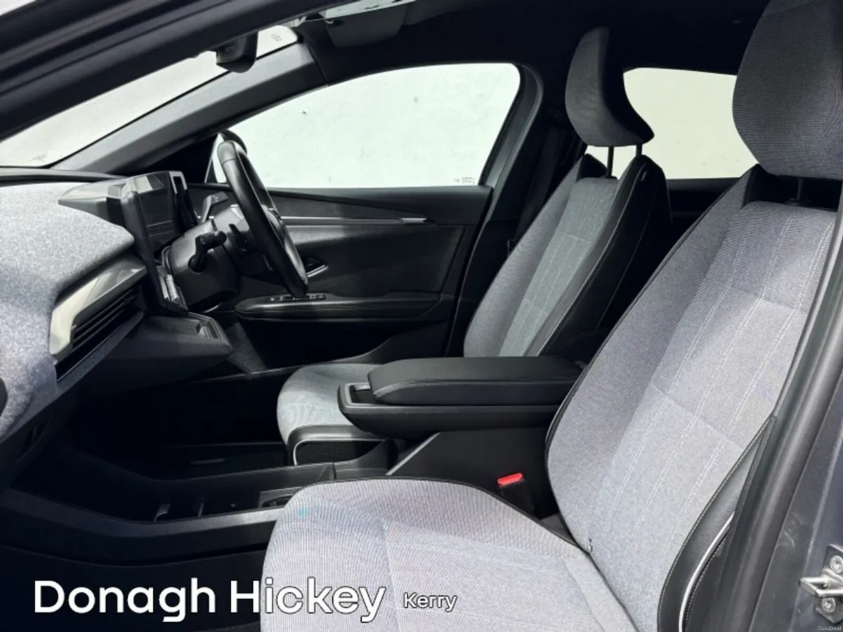Renault Megane Megane Techno 220 EV60 Auto - Image 4