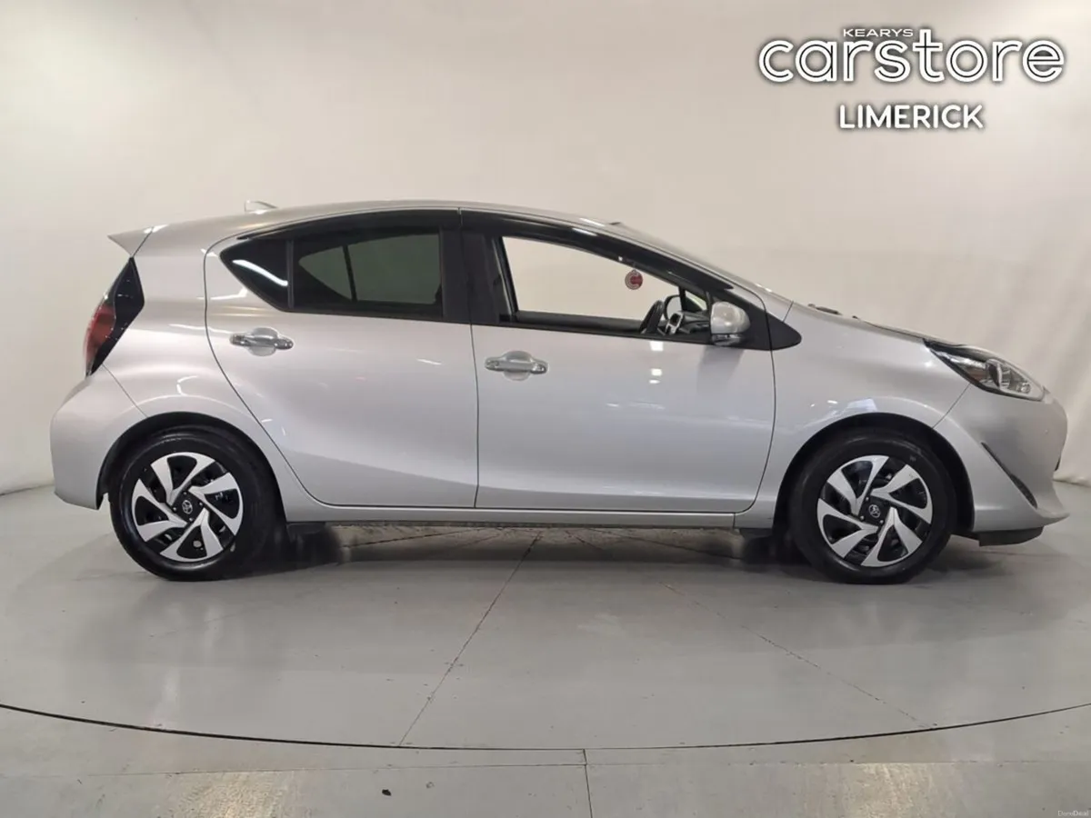 Toyota Aqua 1.5 - Image 2