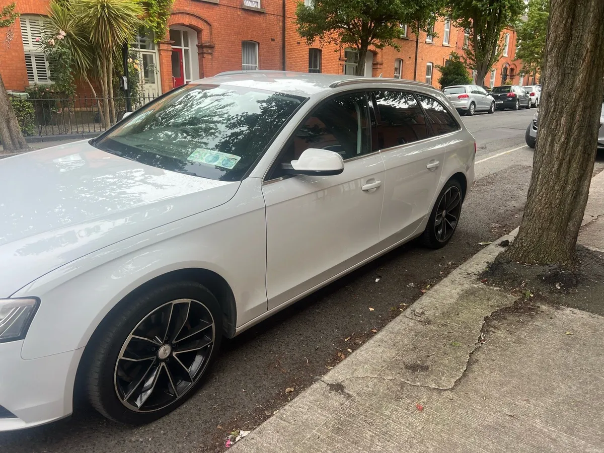 Auto A4 avant 2.0 petrol - Image 4