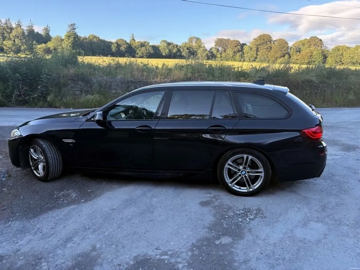 2017 Bmw 5-series - Image 1