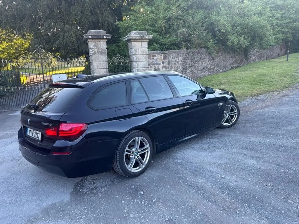 2017 Bmw 5-series - Image 3