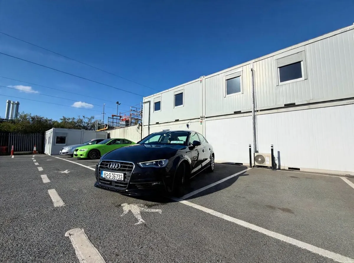 Audi A3 2015 - Image 2