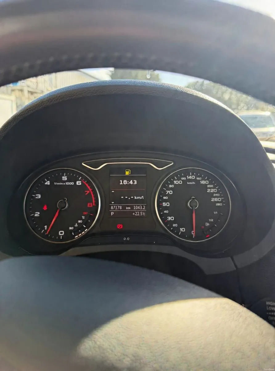Audi A3 2015 - Image 4