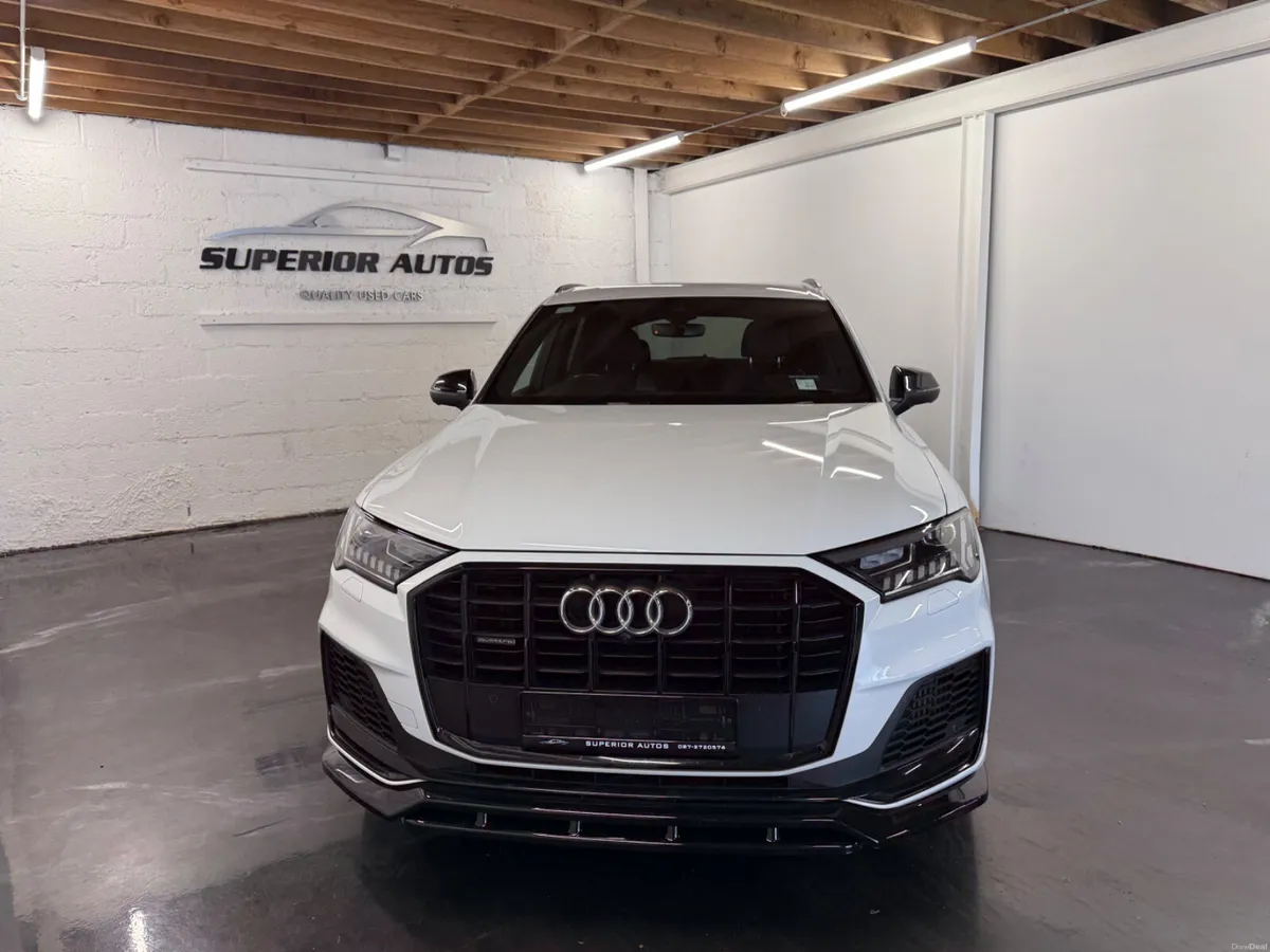 2021 Audi Q7 S-Line Black Edition 55TFSI E Quattro - Image 4