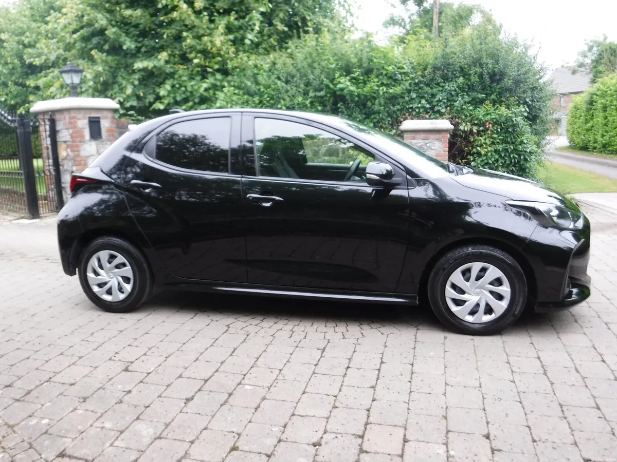 TOYOTA YARIS 1.0 AUTO 5 DOOR ANDROID+CAPLAY - Image 2