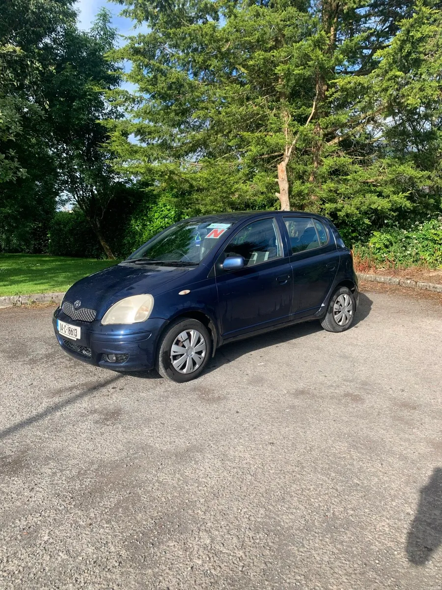 2004 Toyota Yaris - Image 1