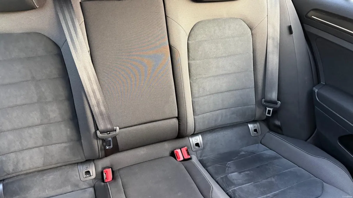 Volkswagen Golf - Image 5