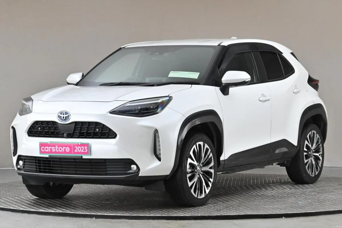 Toyota Yaris Cross 1.5 HYBRID **HALF LEATHER**360 - Image 3