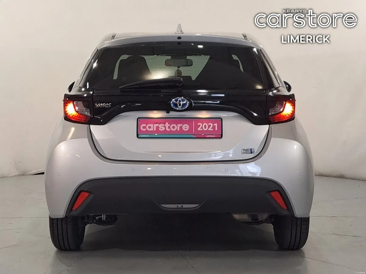 Toyota Yaris 1.5 HYBRID - Image 4