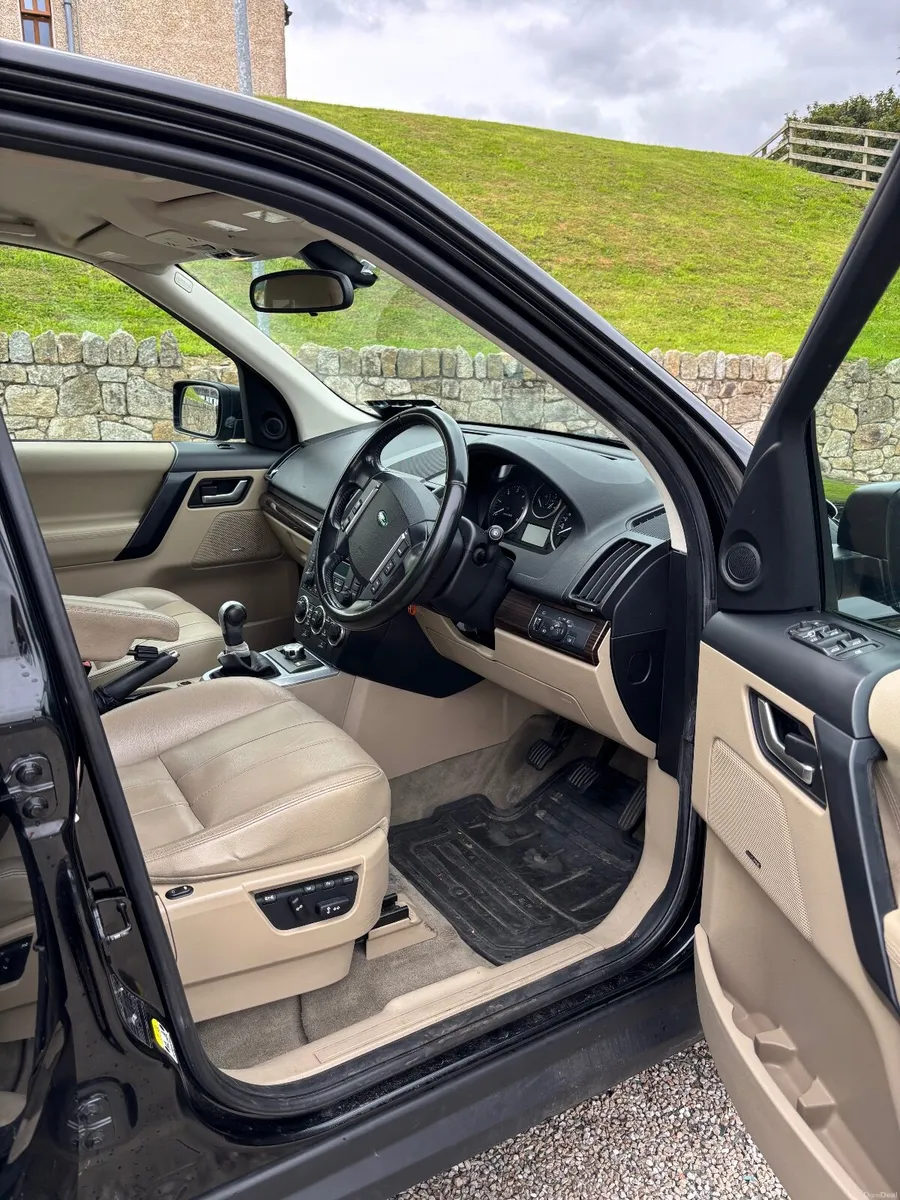 Land Rover Freelander 2011 - Image 3