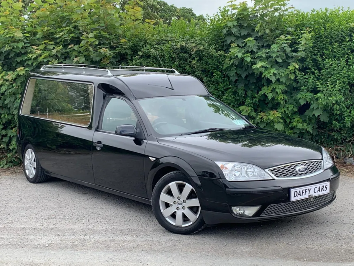 Ford Mondeo LX 2.0 3DR A - Image 2