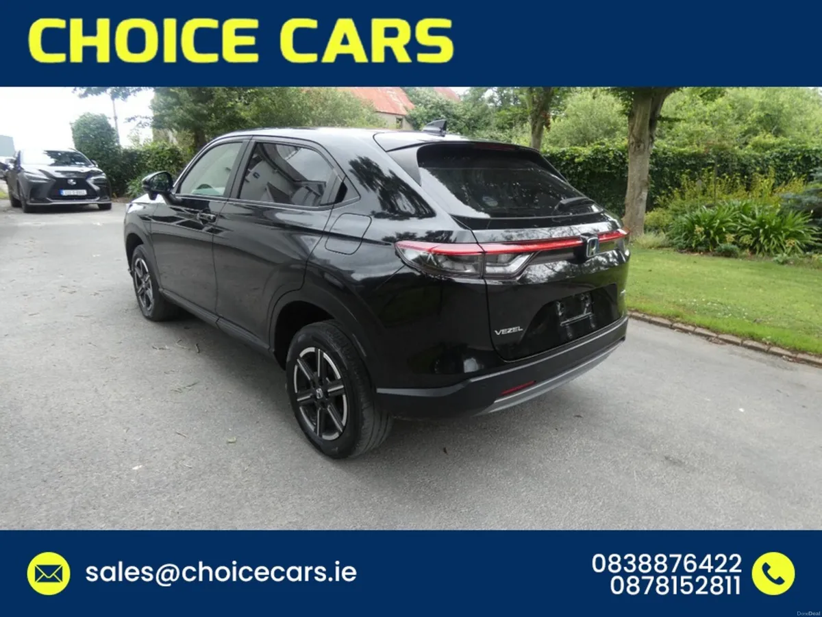 Honda Vezel 1.5 AUTO HYBRID NEW MODEL - Image 4