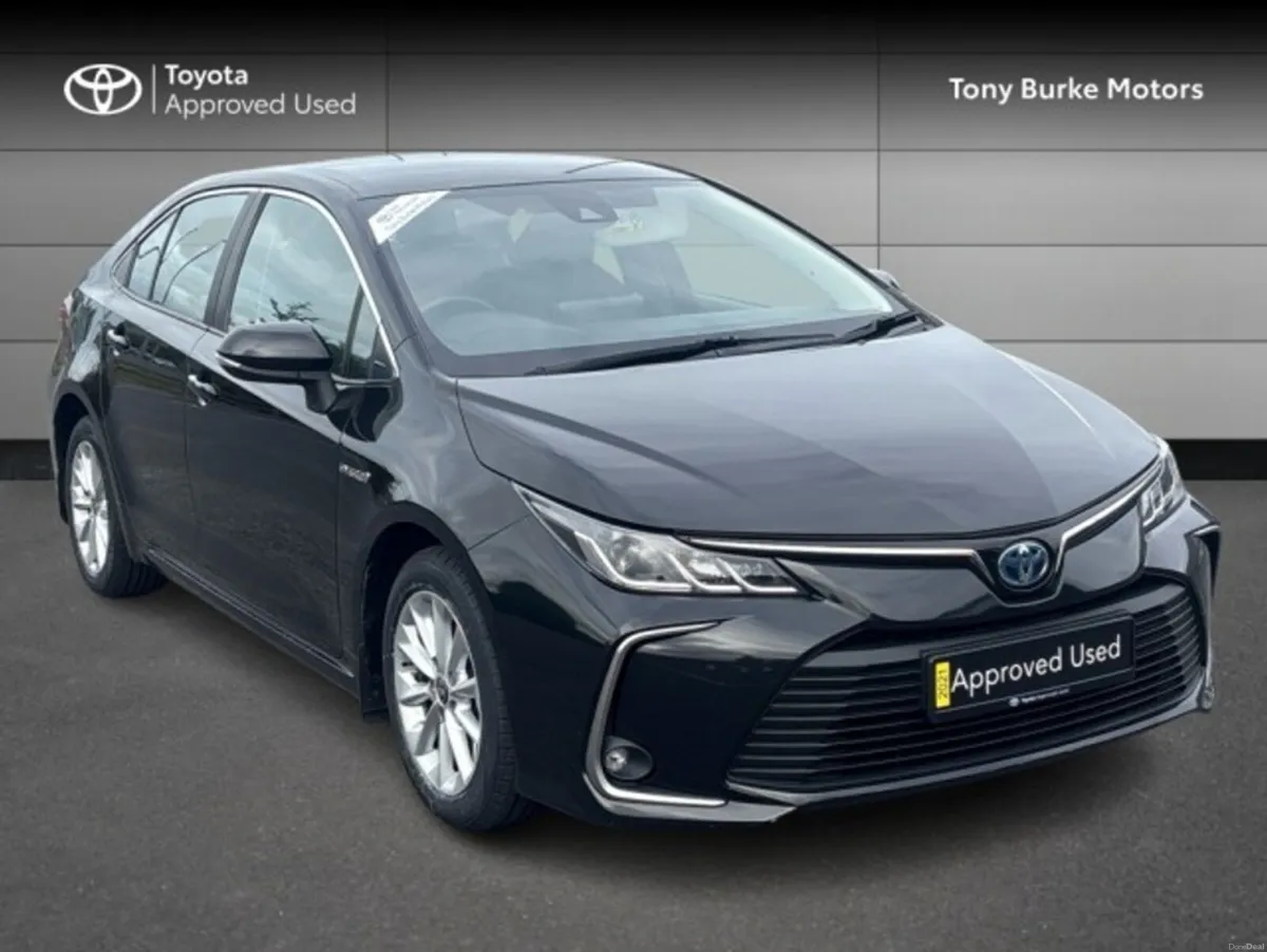 Toyota Corolla Saloon - Luna Edition - 1.8 Hybrid - Image 1