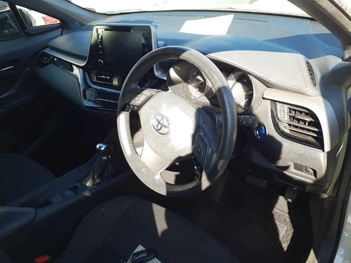 Toyota C-HR 1.8 HYBRID AUTOMATIC SUV - FACTORY ALL - Image 3