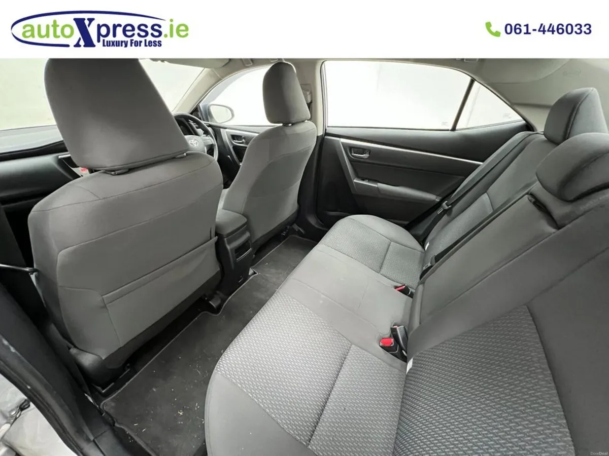 Toyota Corolla 1.3 Manual, Low mileage - Image 4