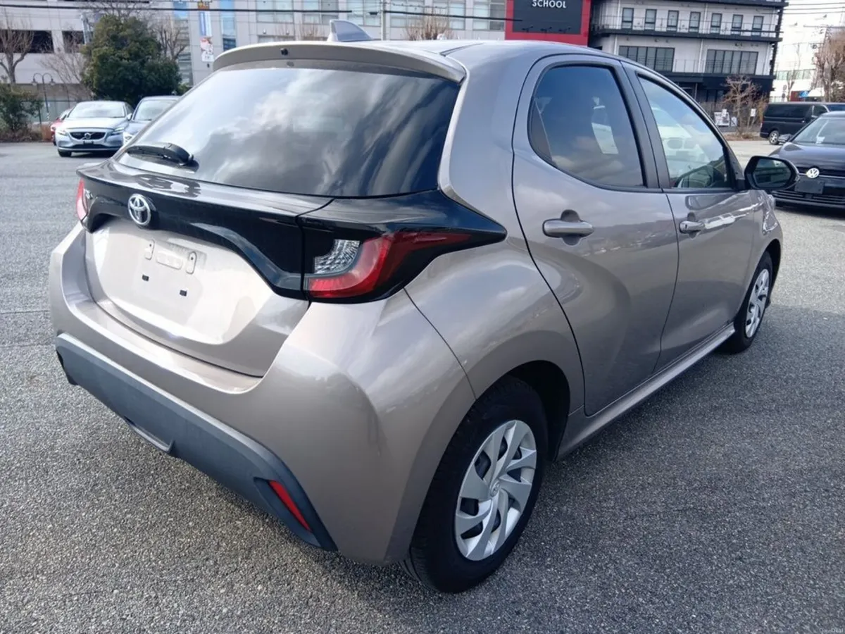 Toyota Yaris 1.0 Edition Automatic - Image 3