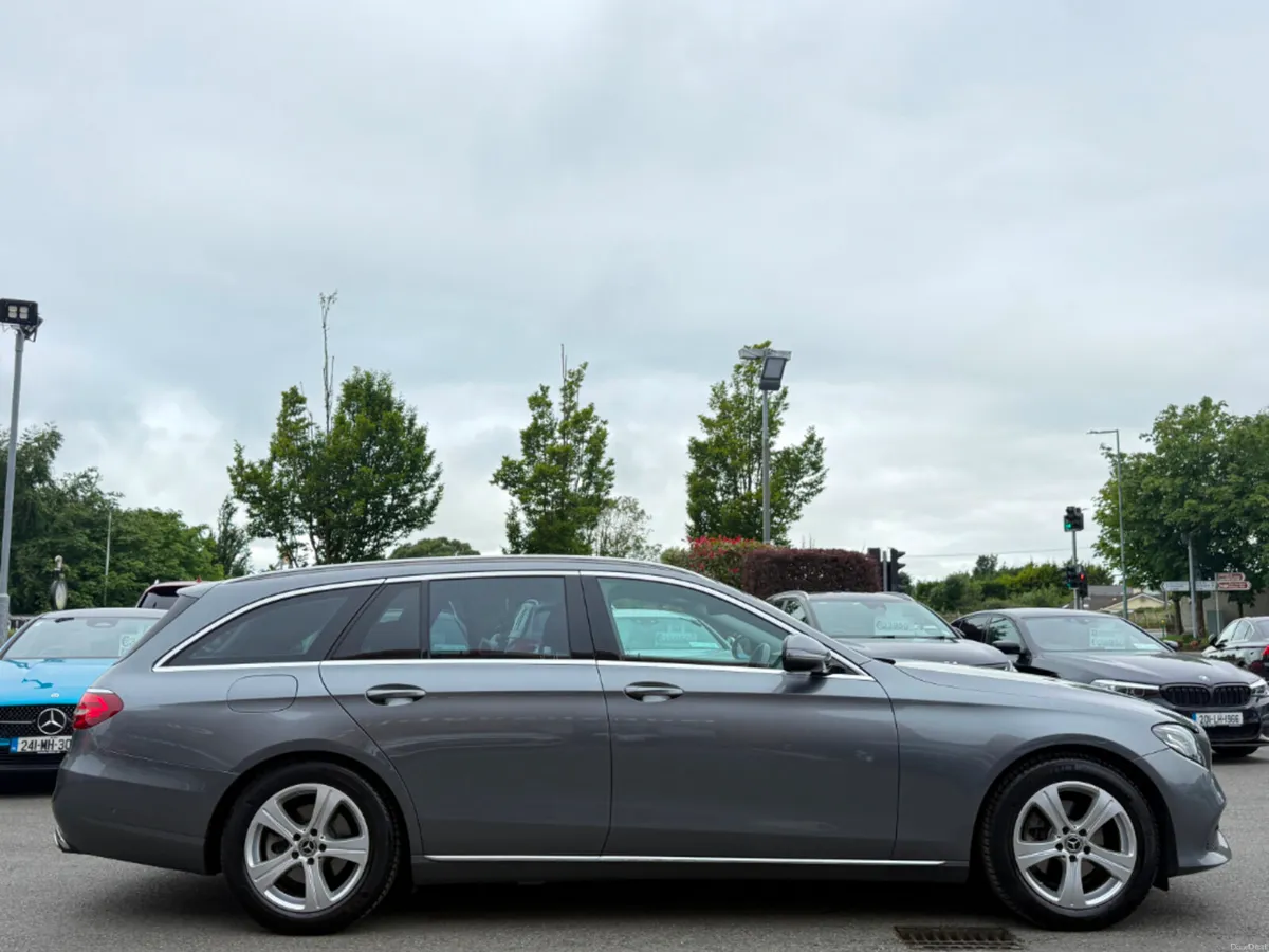 Mercedes-Benz E-Class E220D AVANTGARDE ESTATE AUTO - Image 4