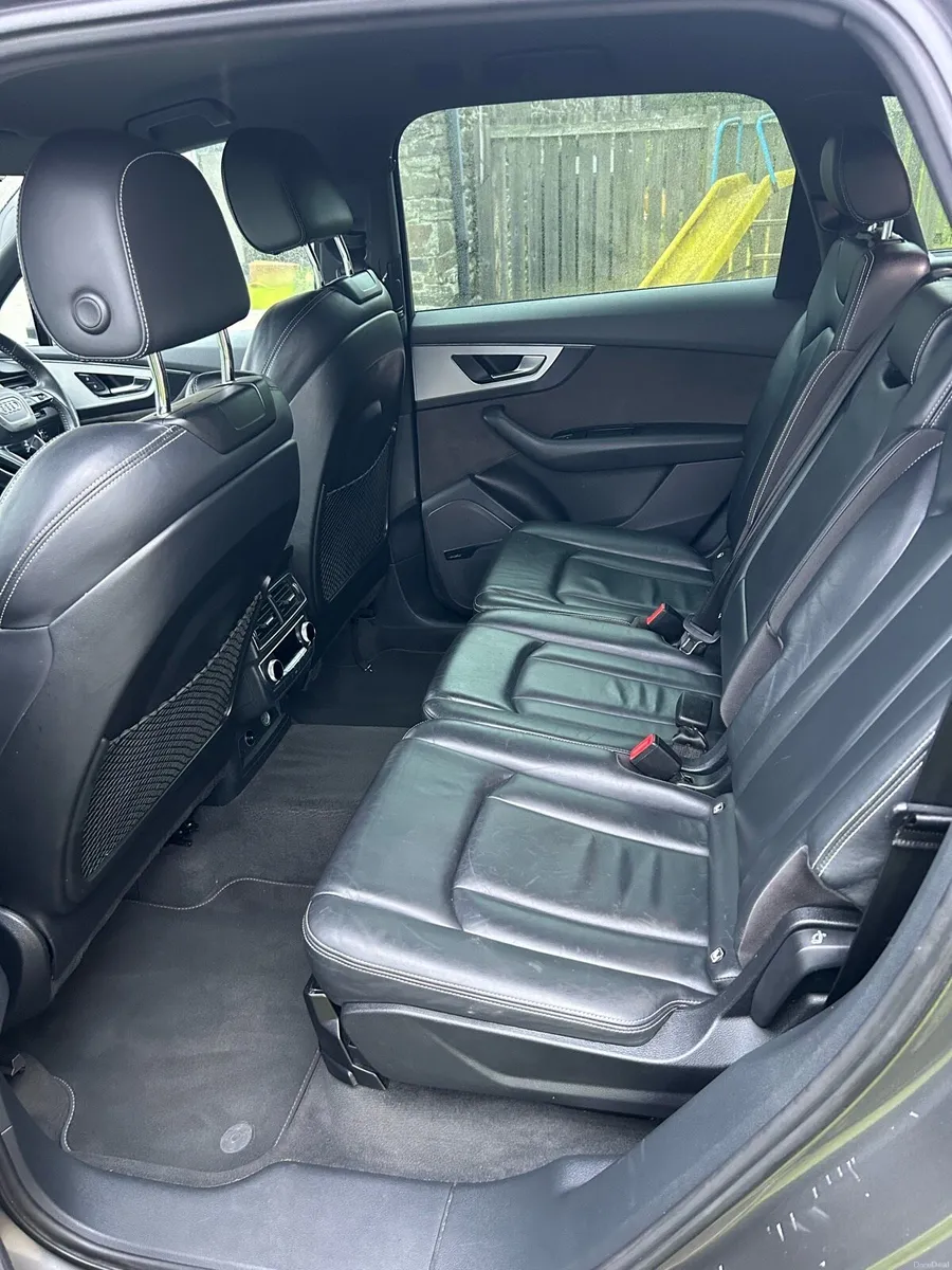 Audi Q7 - Image 6