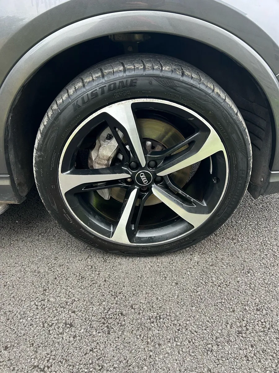 Audi Q7 - Image 3