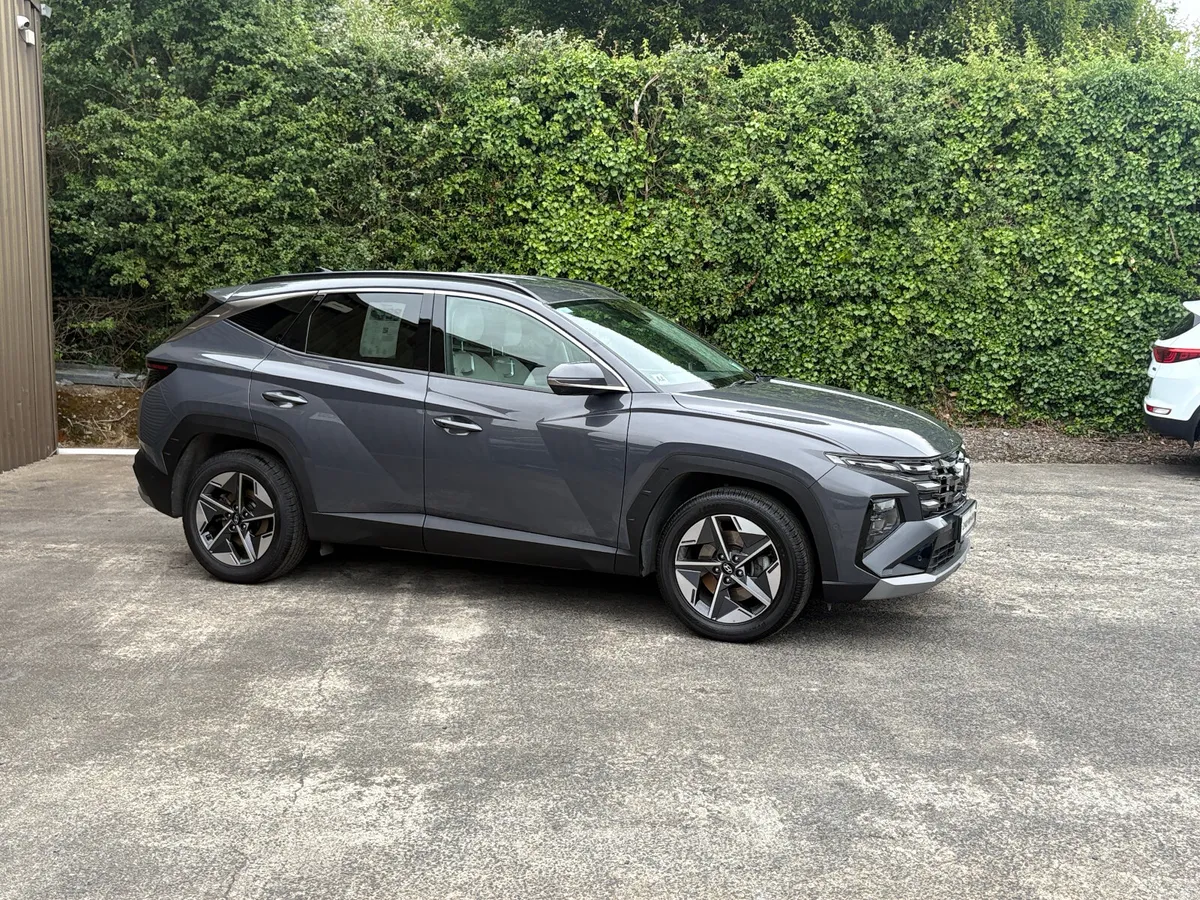 Hyundai Tucson 2024 1 OWNER 33000KM TOP SPEC - Image 4