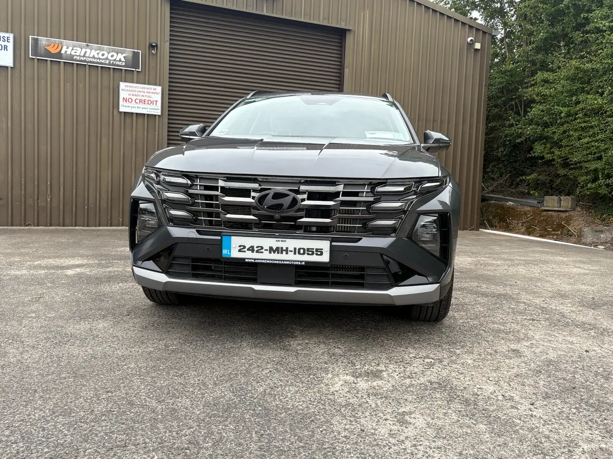 Hyundai Tucson 2024 1 OWNER 33000KM TOP SPEC - Image 6