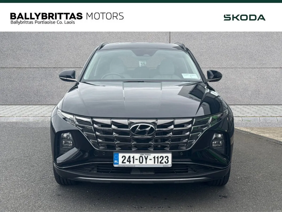 Hyundai Tucson 2WD Executive Plus - Image 3