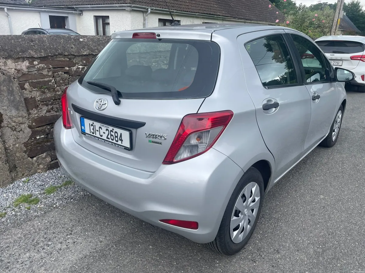 Toyota Yaris 1.0 2013 - Image 3