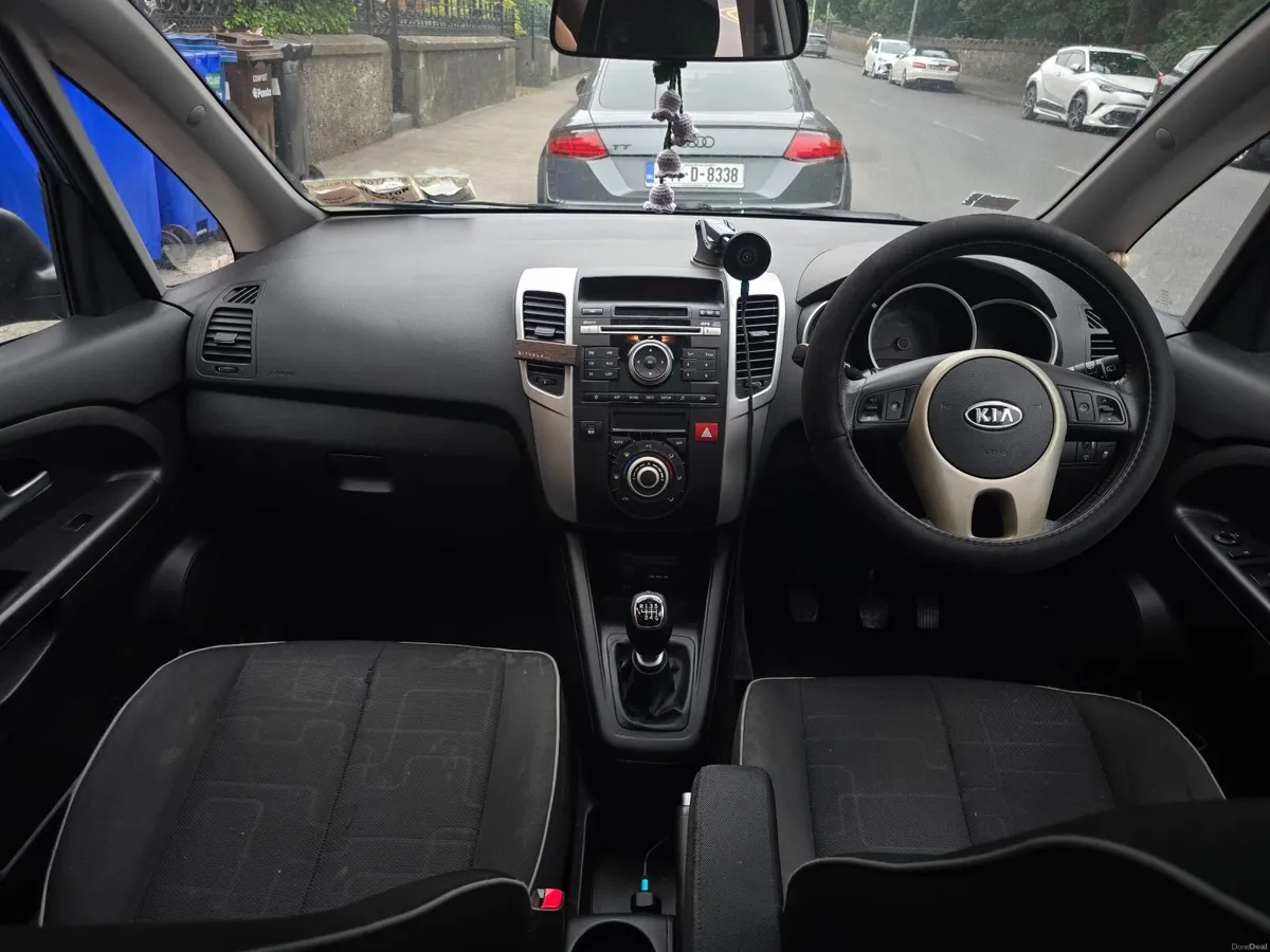 Kia Venga 2010 - Image 4