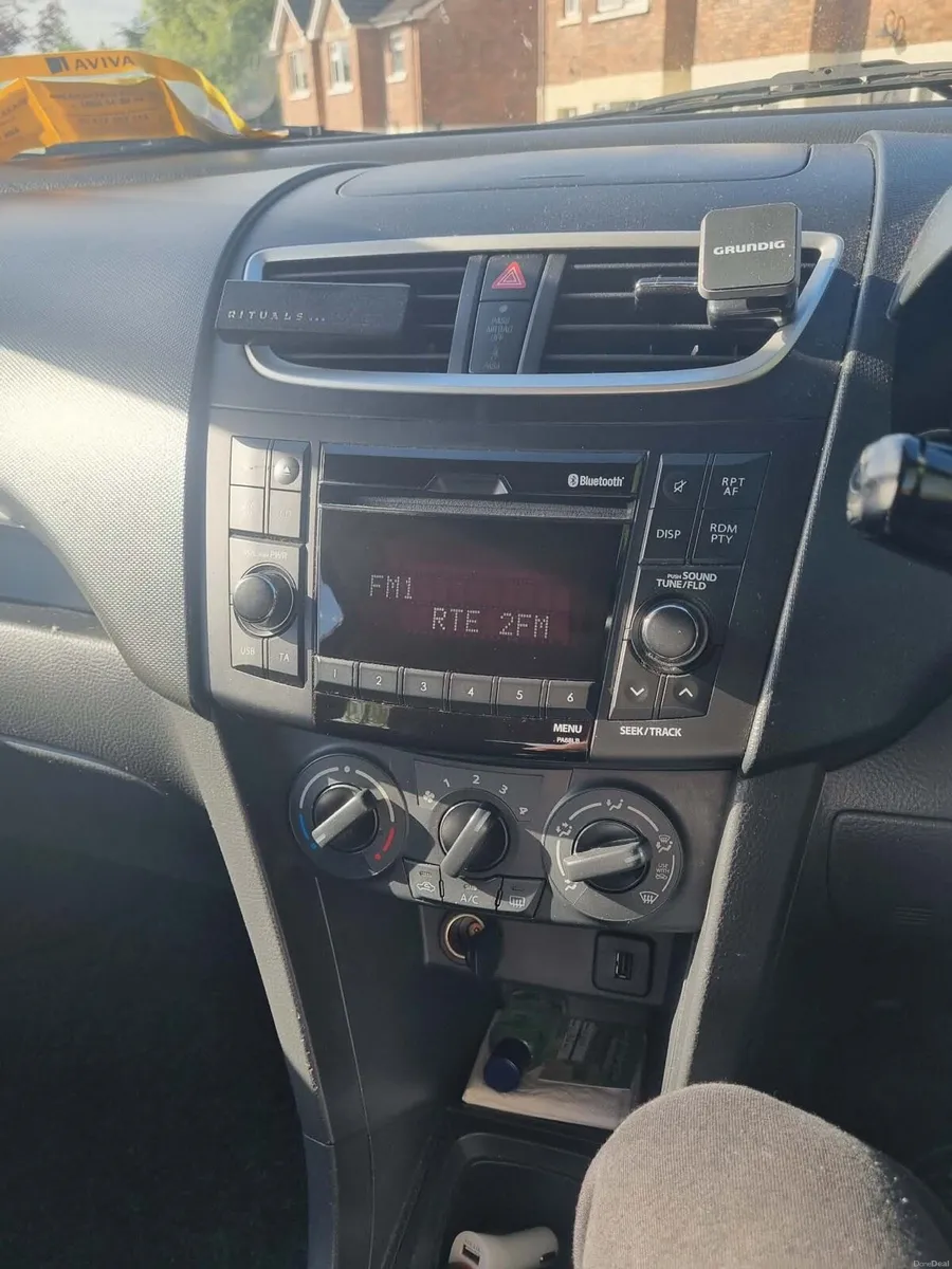 Suzuki swift 1,2 petrol - Image 5