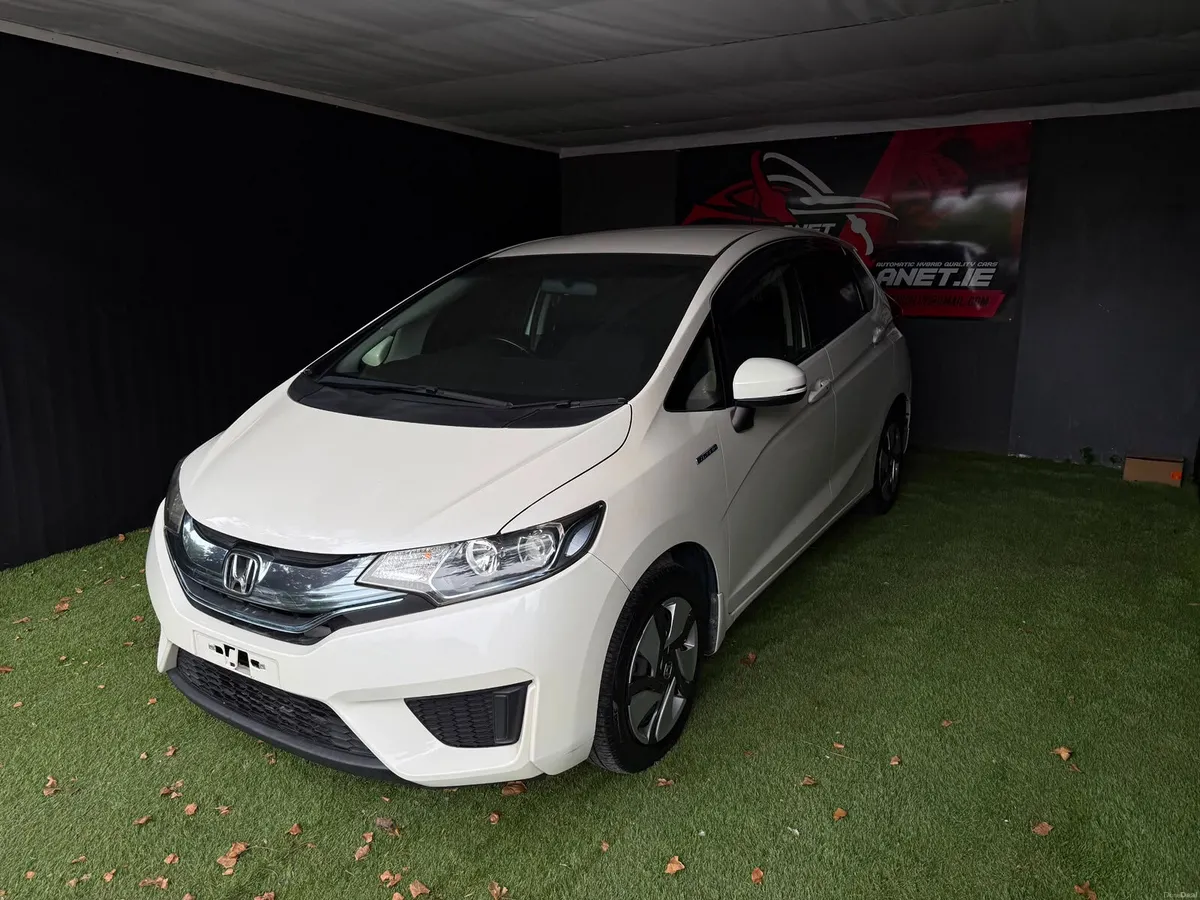 HONDA FIT/JAZZ   2015 AUTOMATIC - Image 3