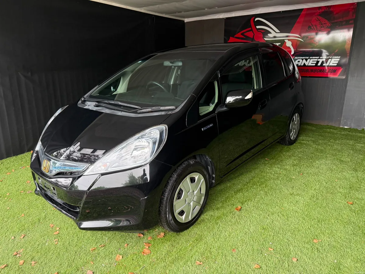 HONDA FIT/JAZZ 2013 AUTOMATIC BEST PRICE!! - Image 3