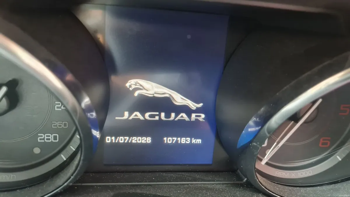 Jaguar XE 2016 - Image 1