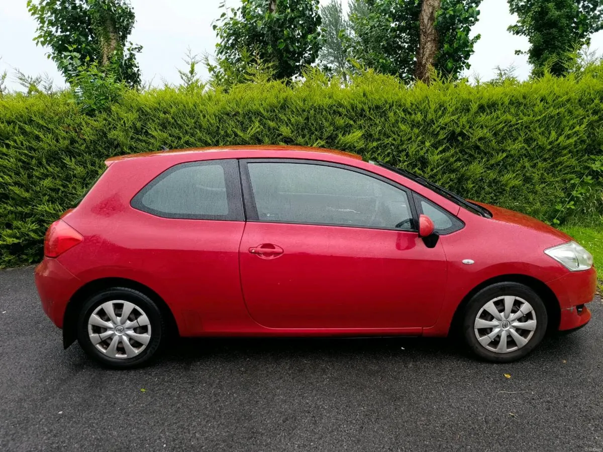 Car - Image 1