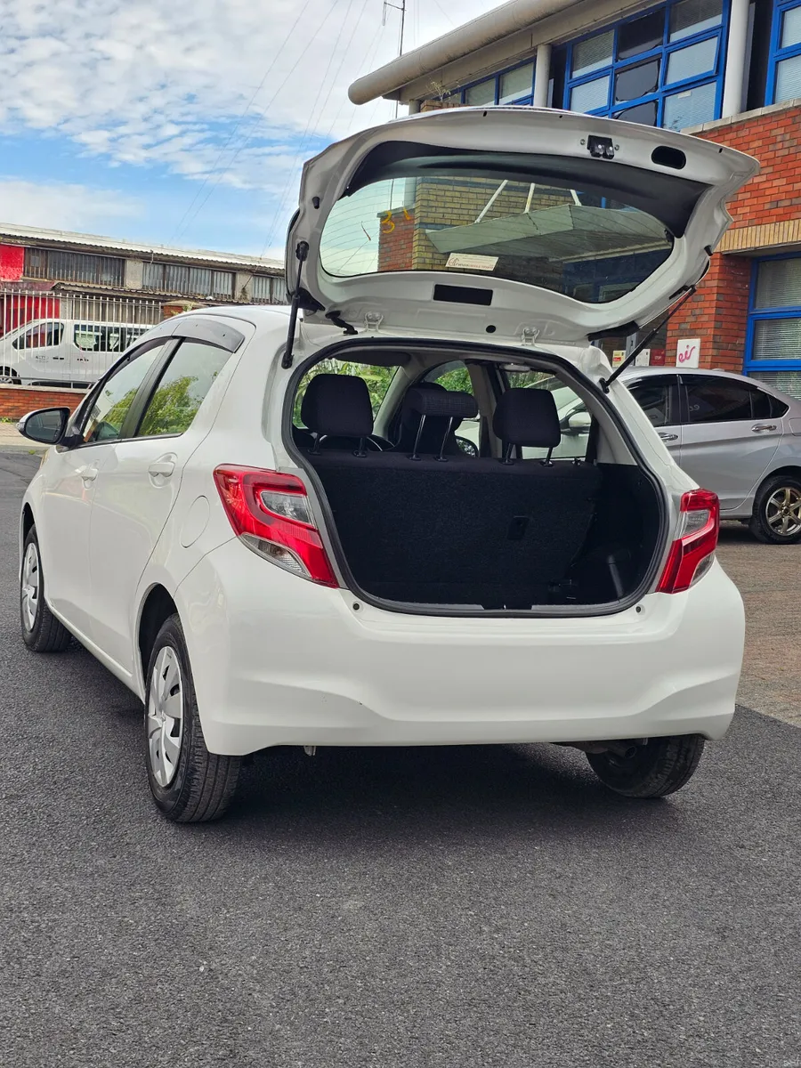 Toyota Vitz 2014 Automatic - Image 5