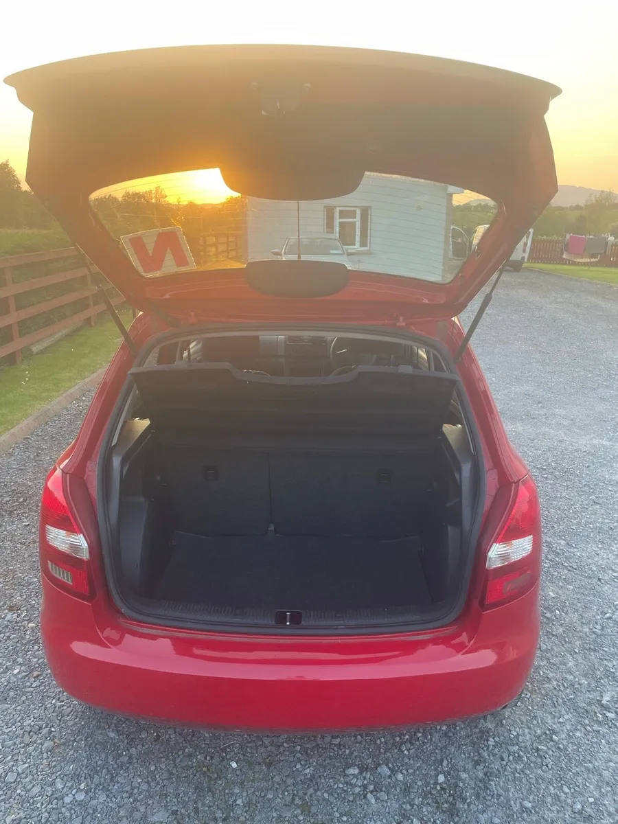 Red Skoda Fabia - Image 4