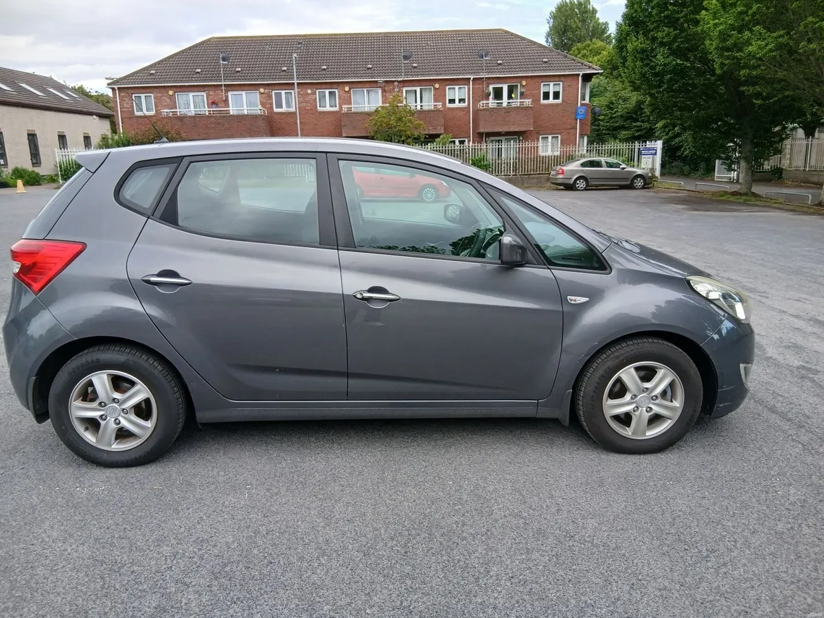 Hyundai ix20 2012 Low mileage - Image 2