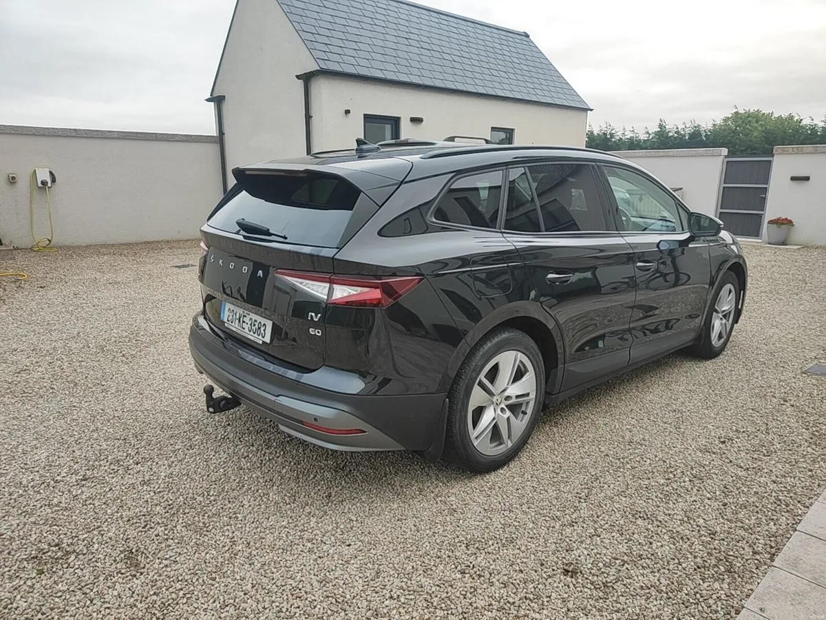 Car - Image 4